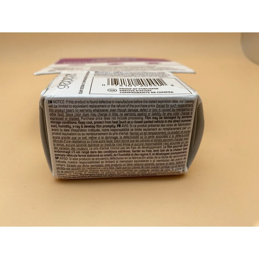 FUJIFILM 200 Color Negative Film (35mm Roll Film, 36 Exposures, 1 Roll)